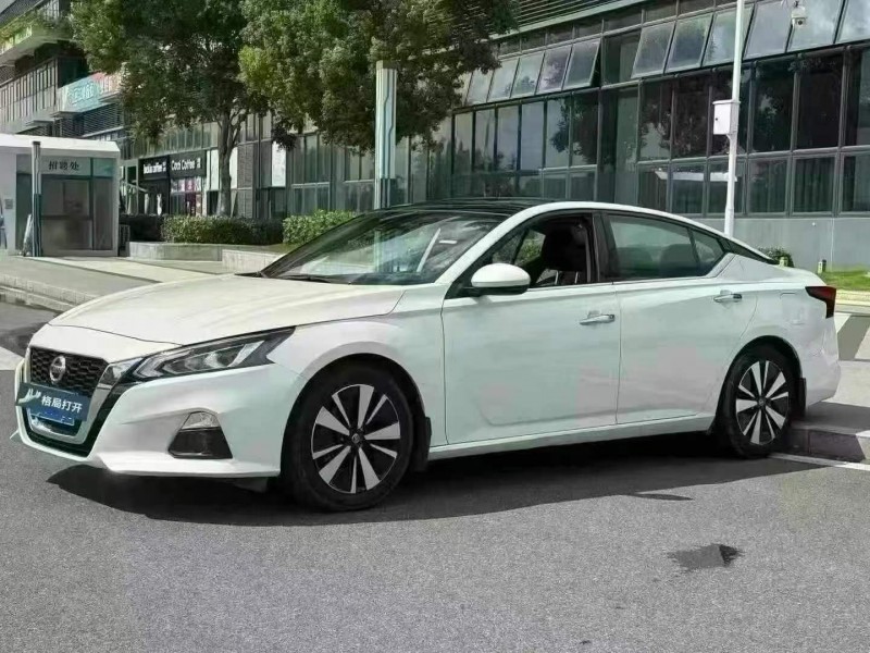 东莞21年日产天籁3