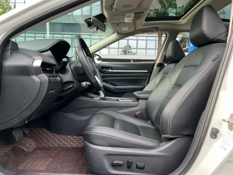 东莞22年日产天籁5