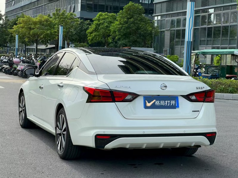 东莞22年日产天籁8