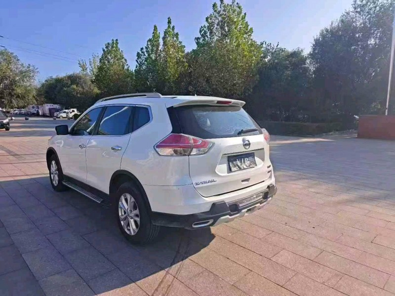 沧州16年日产奇骏4