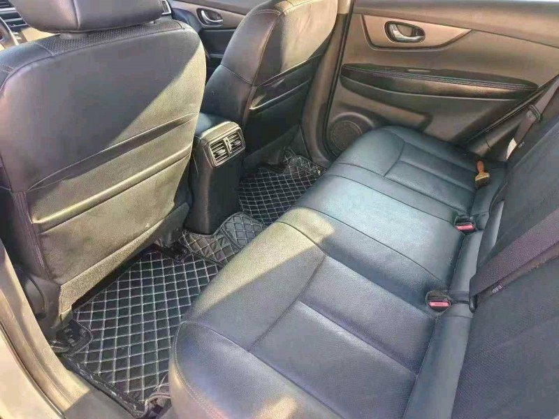 沧州16年日产奇骏7