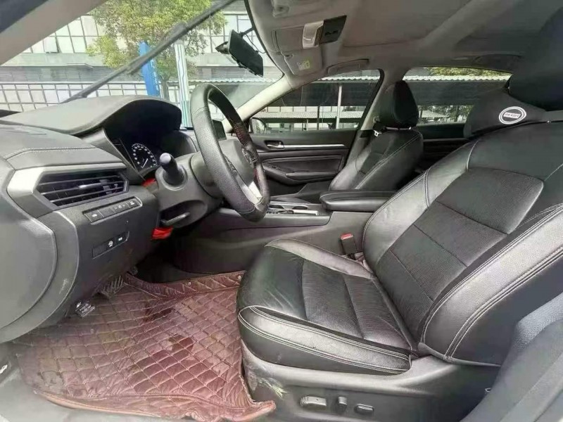 东莞20年日产天籁4