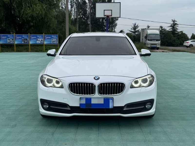 青岛16年宝马5系1