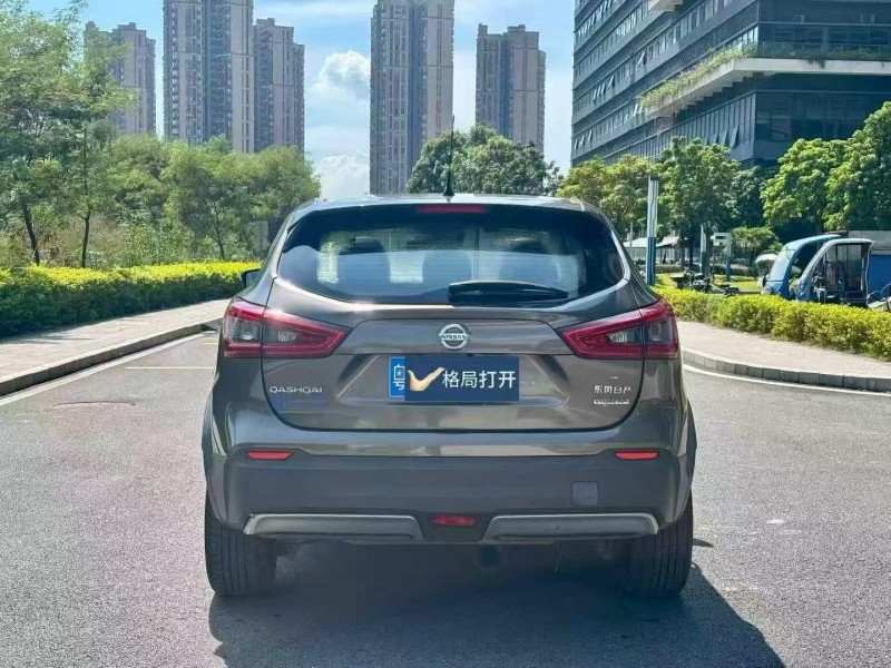 东莞20年日产逍客9