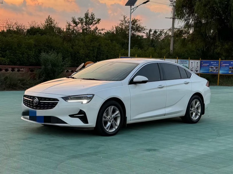 青岛22年别克君威3