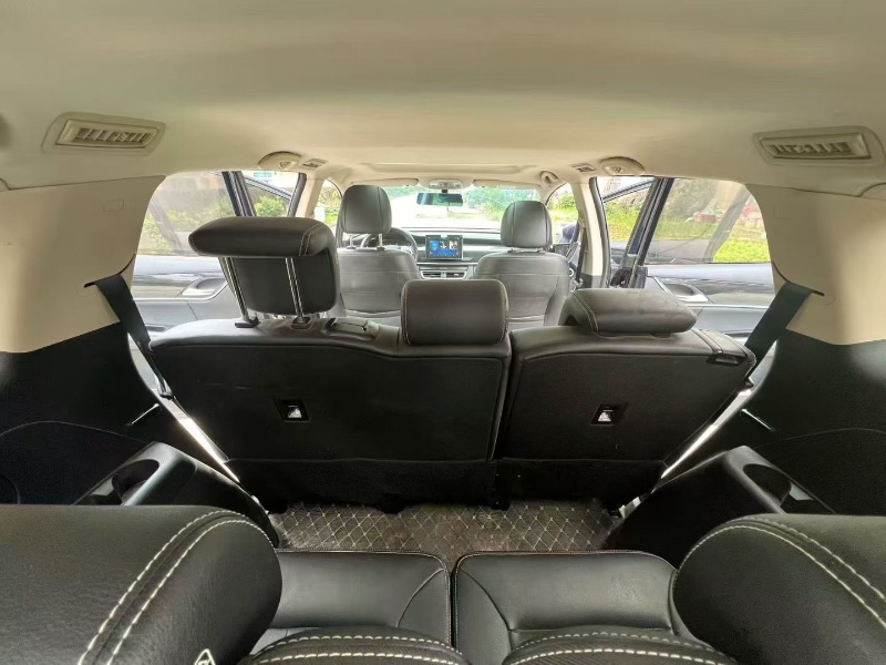 襄阳19年比亚迪宋MAX9