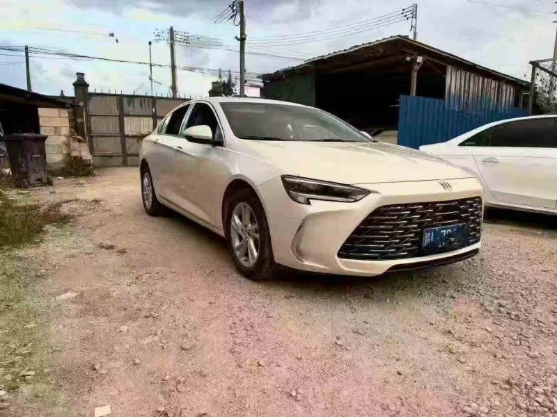 珠海24年别克君威3