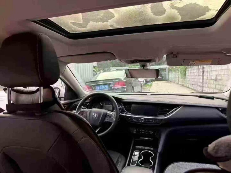 珠海24年别克君威5