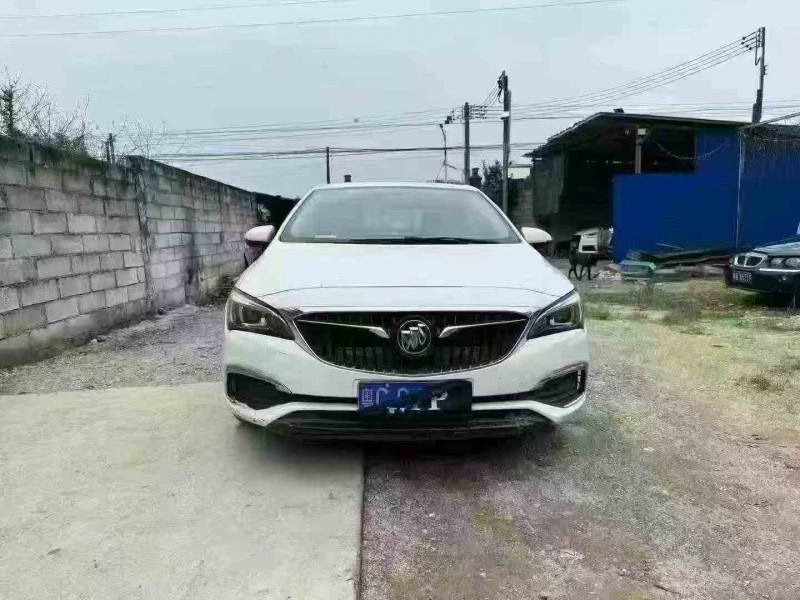 深圳19年别克威朗1