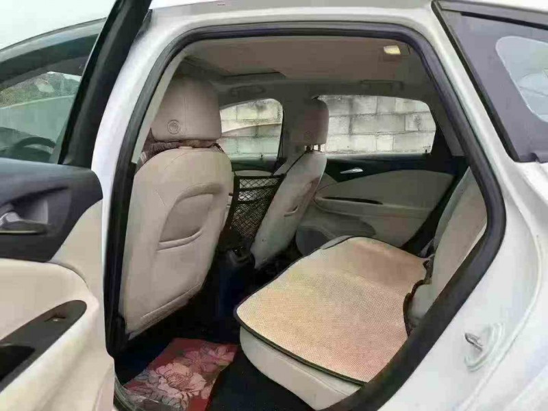 深圳19年别克威朗5