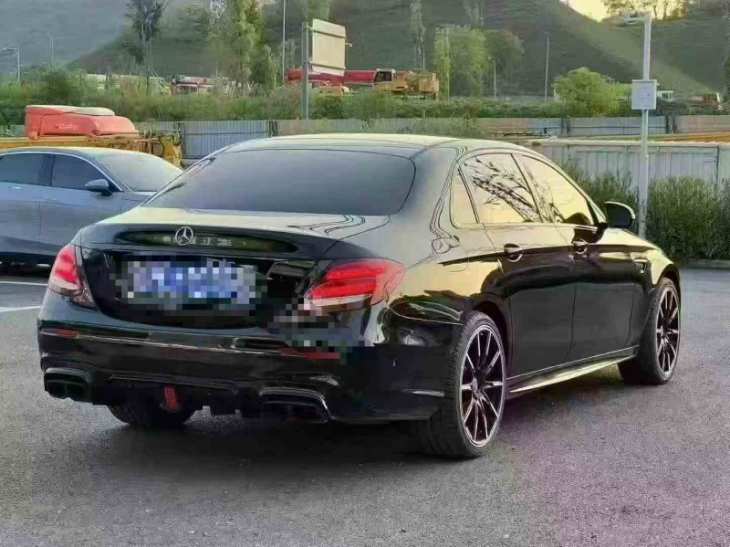 重庆20年奔驰E8