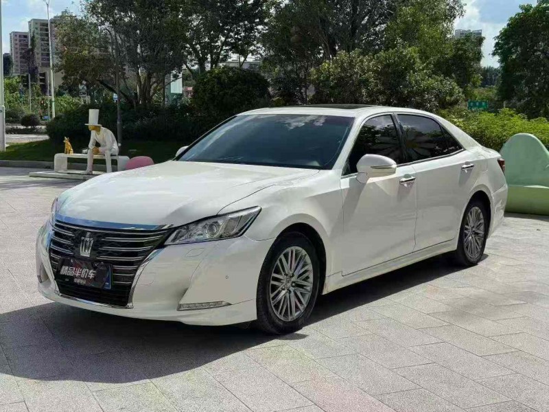 惠州17年丰田皇冠3