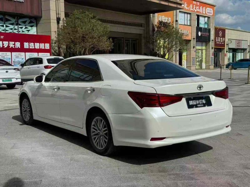惠州17年丰田皇冠4