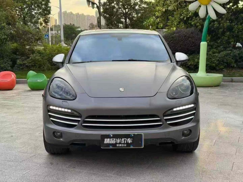 惠州12年保时捷卡宴1