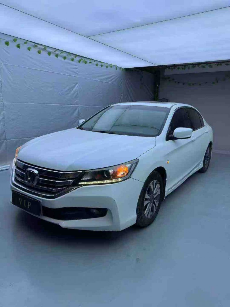 惠州14年本田雅阁2