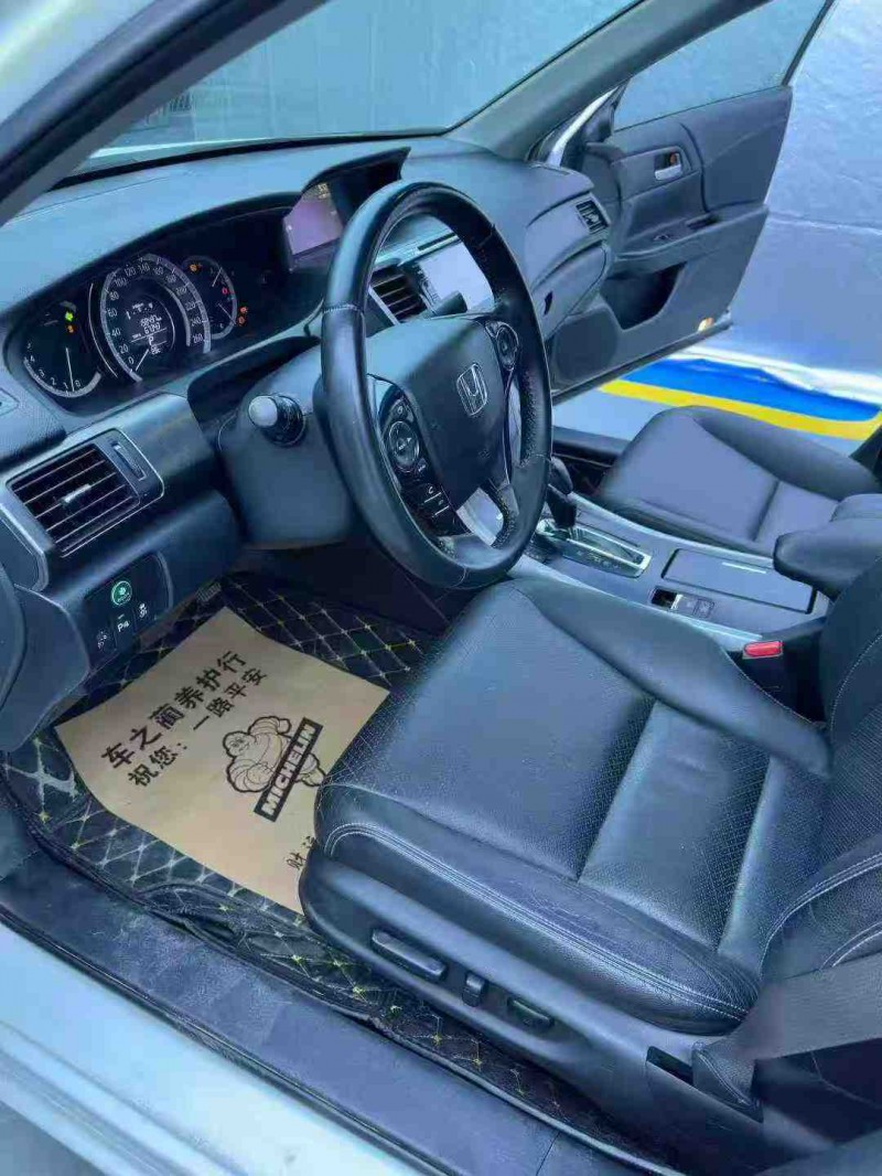 惠州14年本田雅阁4