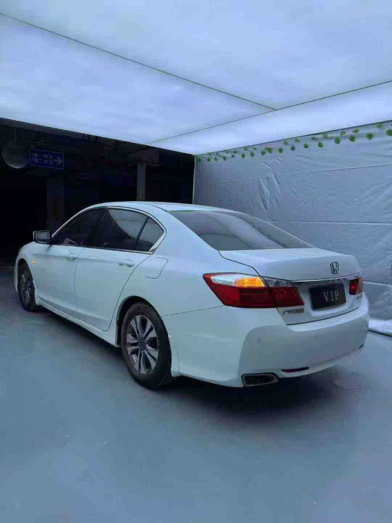 惠州14年本田雅阁9