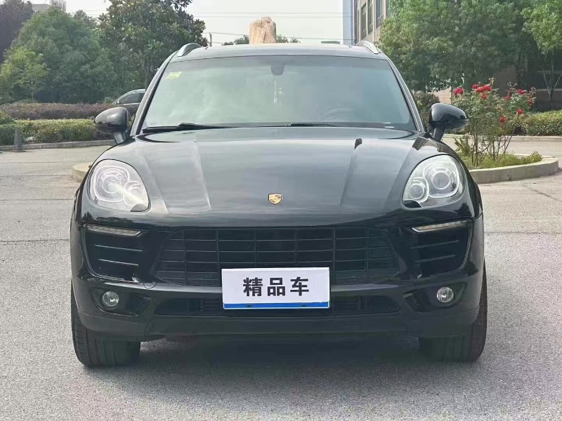 南宁16年保时捷Macan1