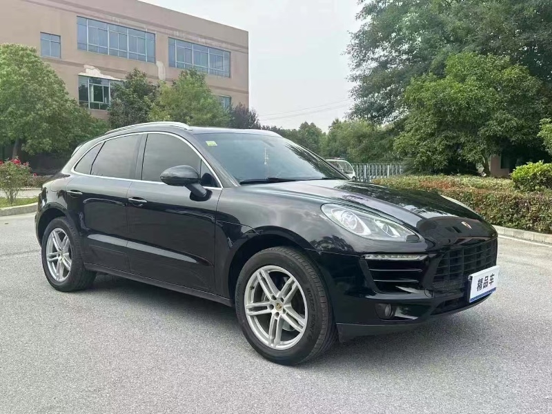 南宁16年保时捷Macan3