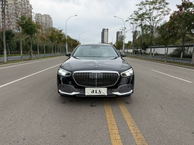 徐州23年奔驰迈巴赫S级1