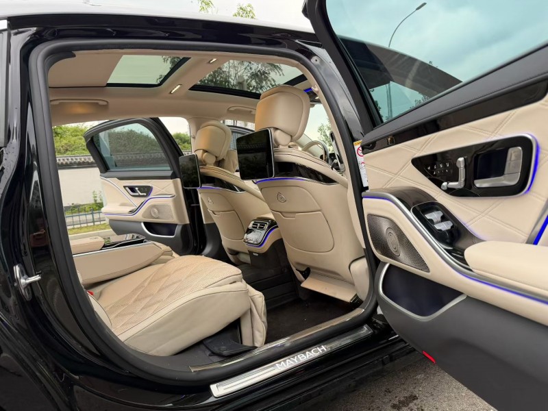 徐州23年奔驰迈巴赫S级7