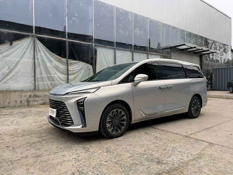 徐州25年别克GL82