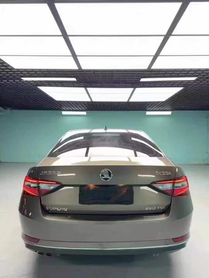 成都19年斯柯达速派8