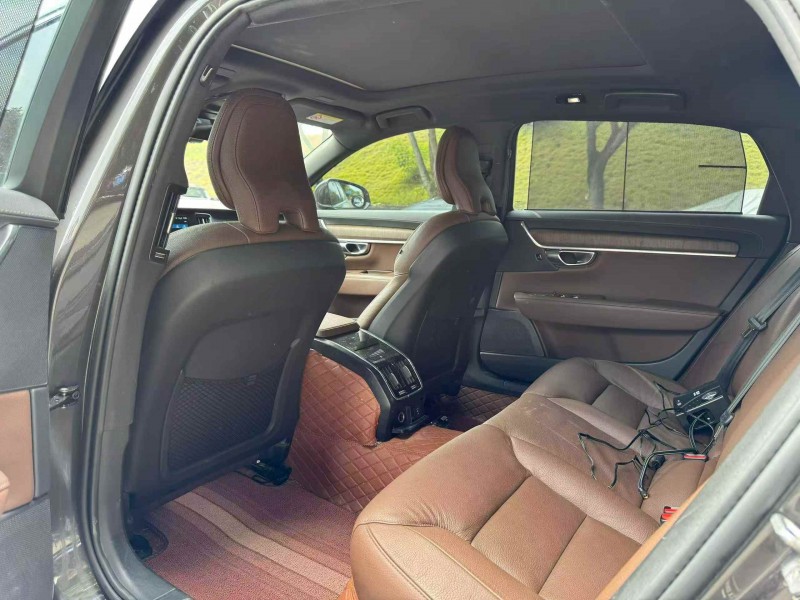 重庆21年沃尔沃S905