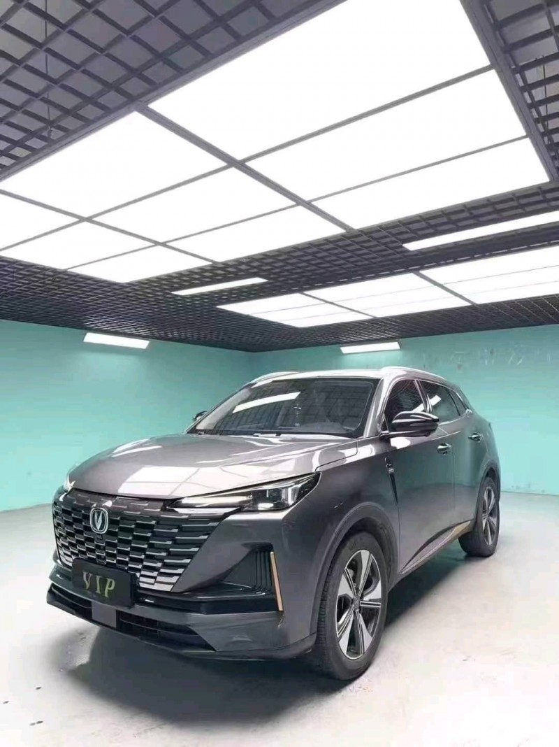 成都23年长安汽车CS552