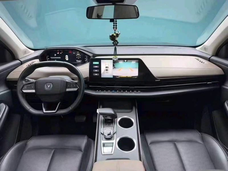 成都23年长安汽车CS555