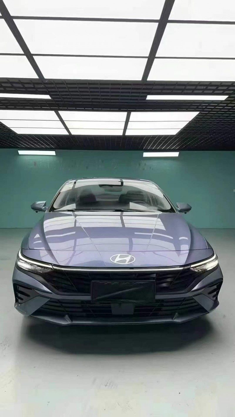 成都25年现代伊兰特1