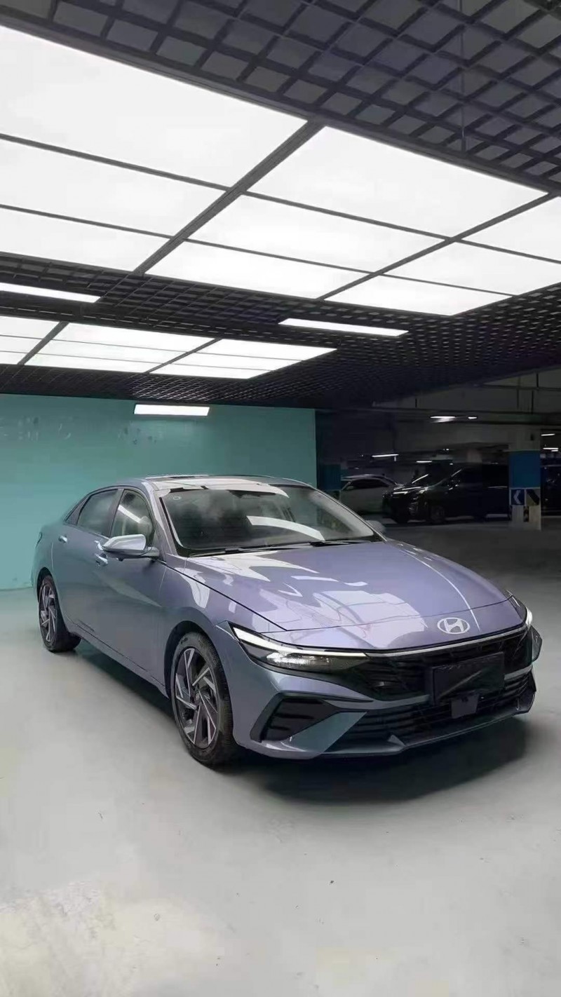 成都25年现代伊兰特2