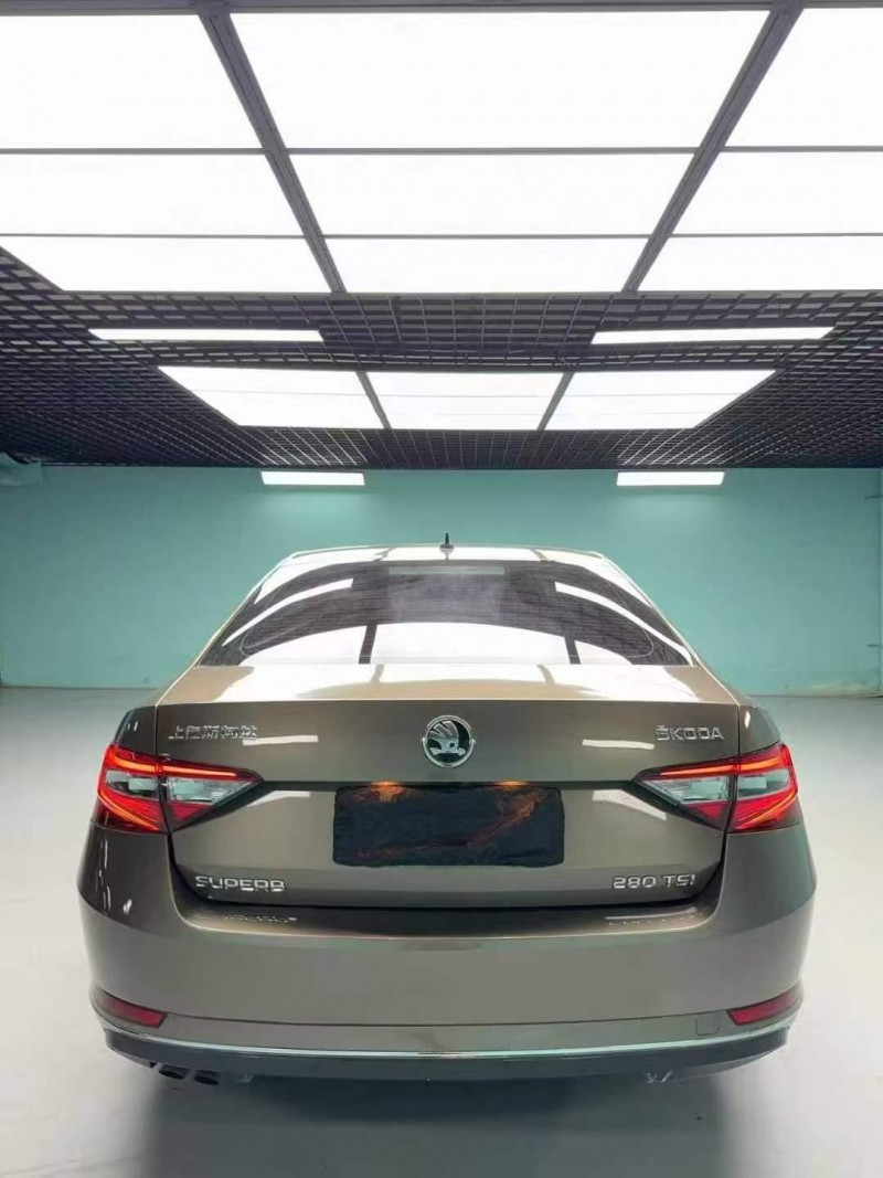 成都19年斯柯达速派8