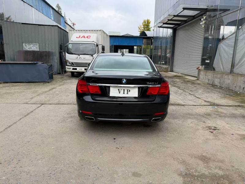 徐州13年宝马7系9