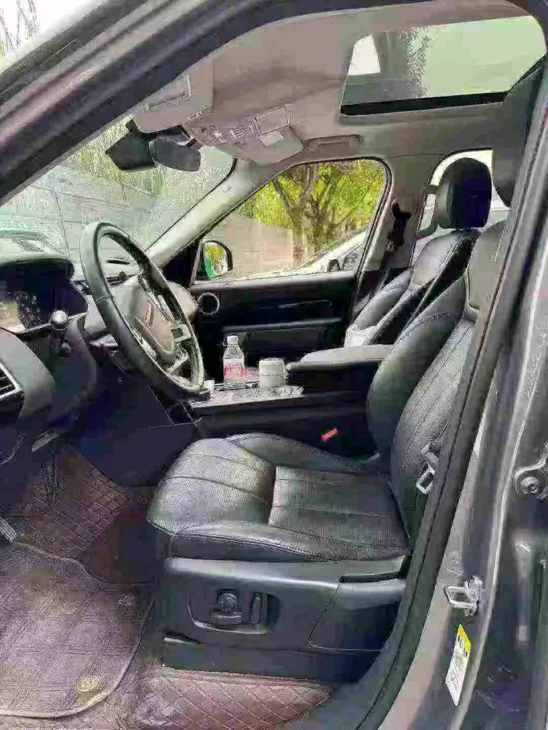 重庆20年路虎发现4