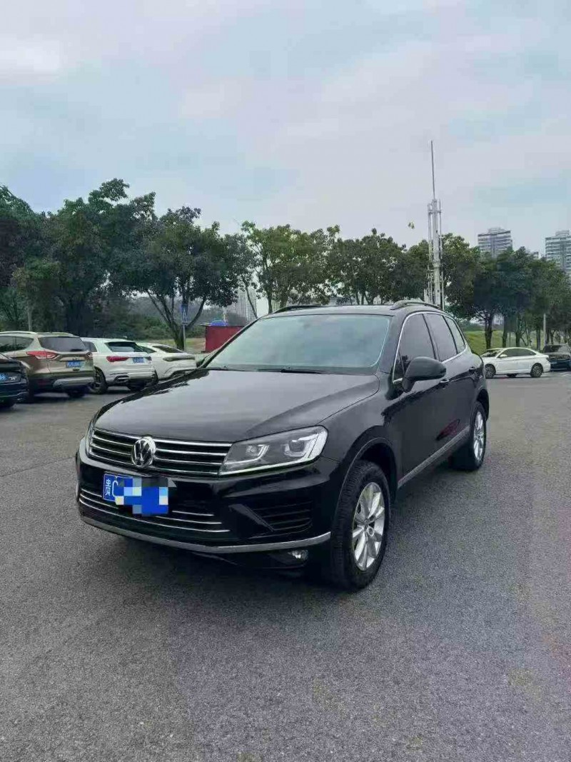 重庆17年大众途锐3