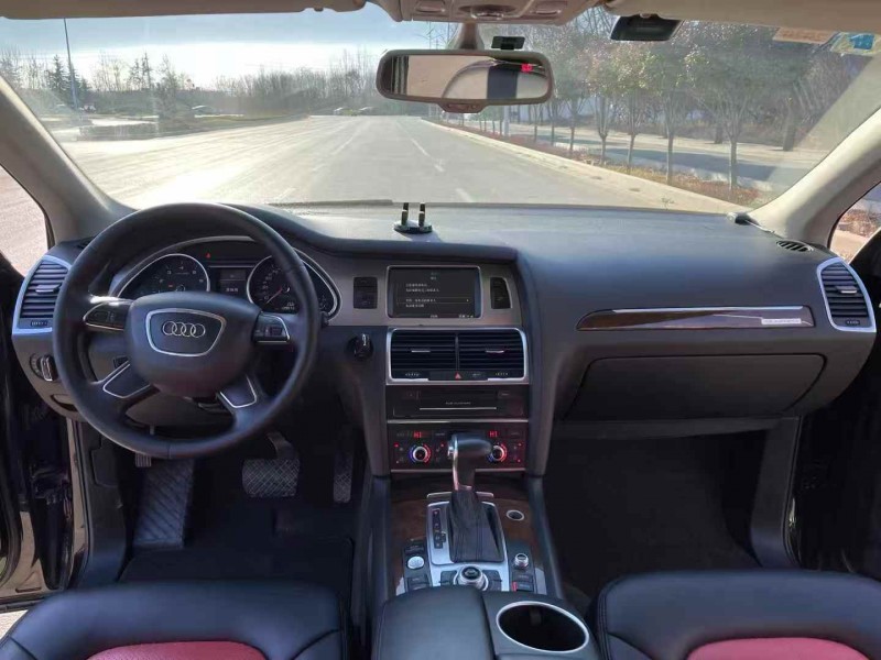 枣庄13年奥迪Q76