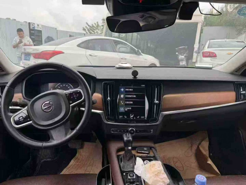 重庆18年沃尔沃S905