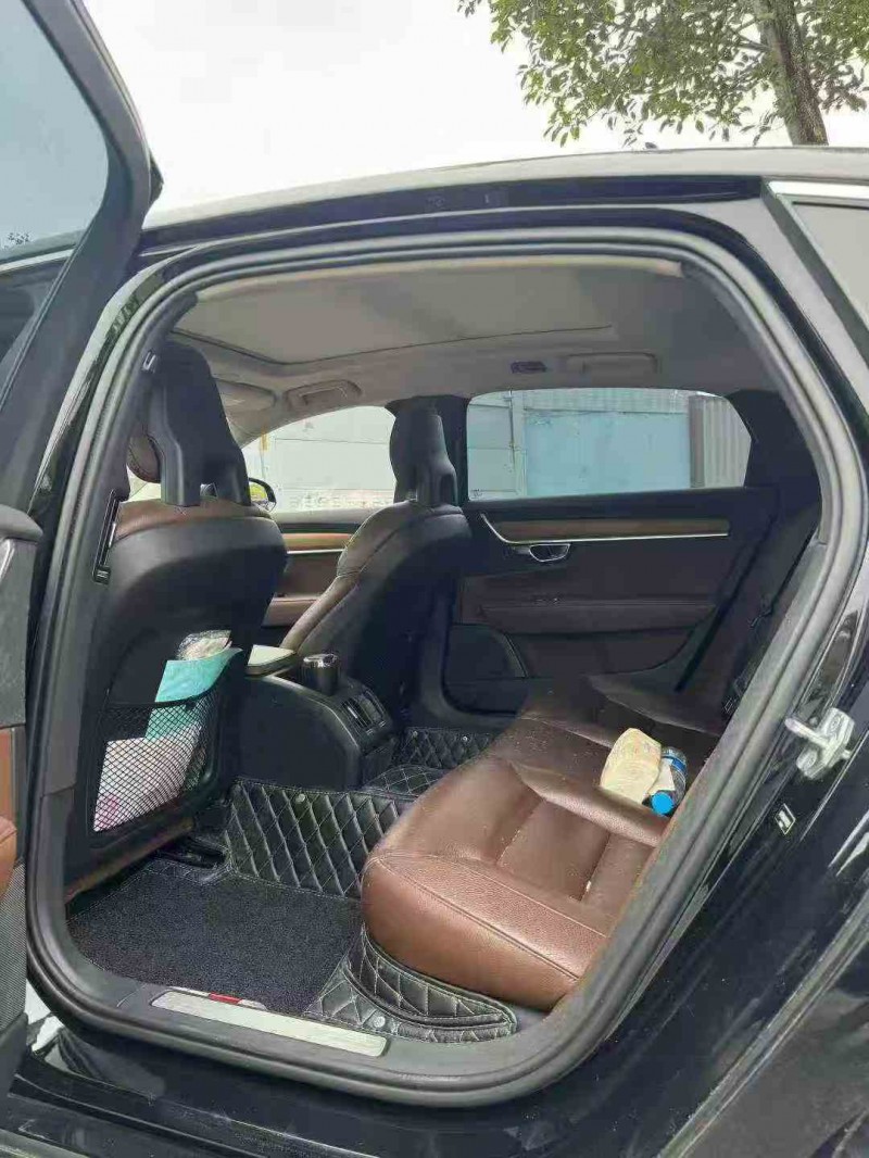 重庆18年沃尔沃S906