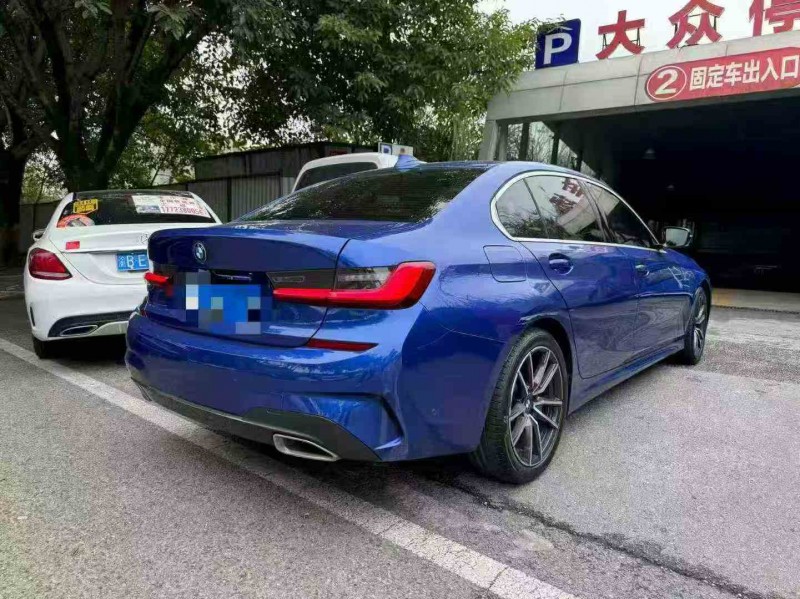 重庆20年宝马3系8