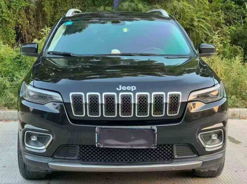 深圳19年Jeep自由光1