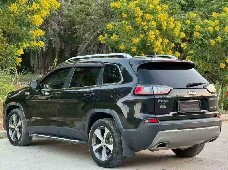 深圳19年Jeep自由光6