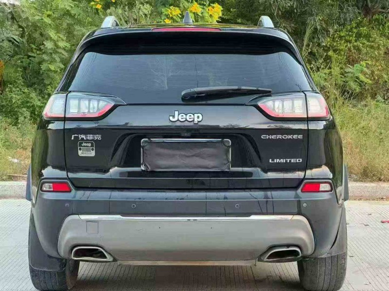 深圳19年Jeep自由光8