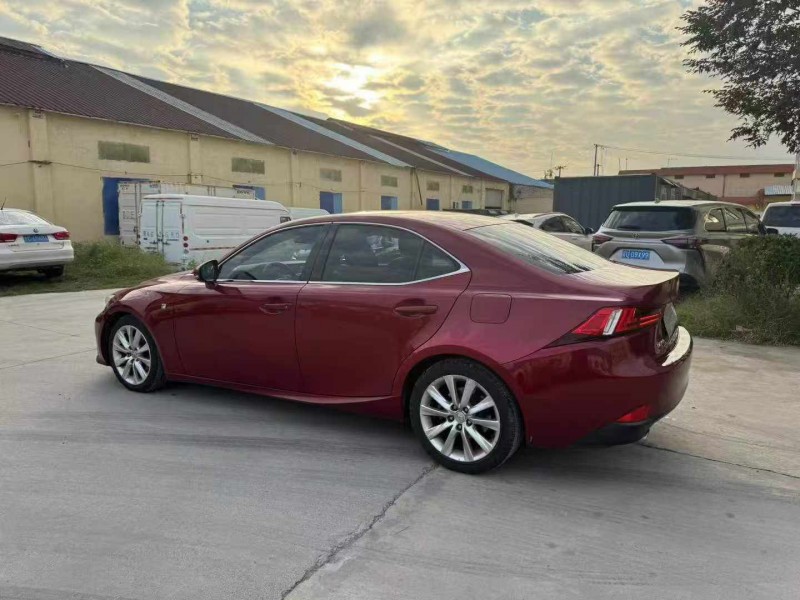 徐州14年雷克萨斯IS3