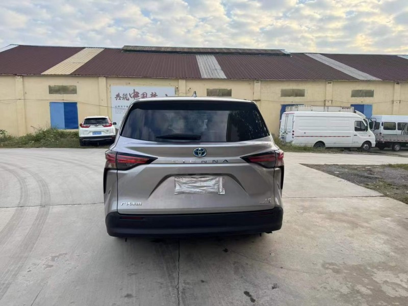 徐州24年丰田塞纳7