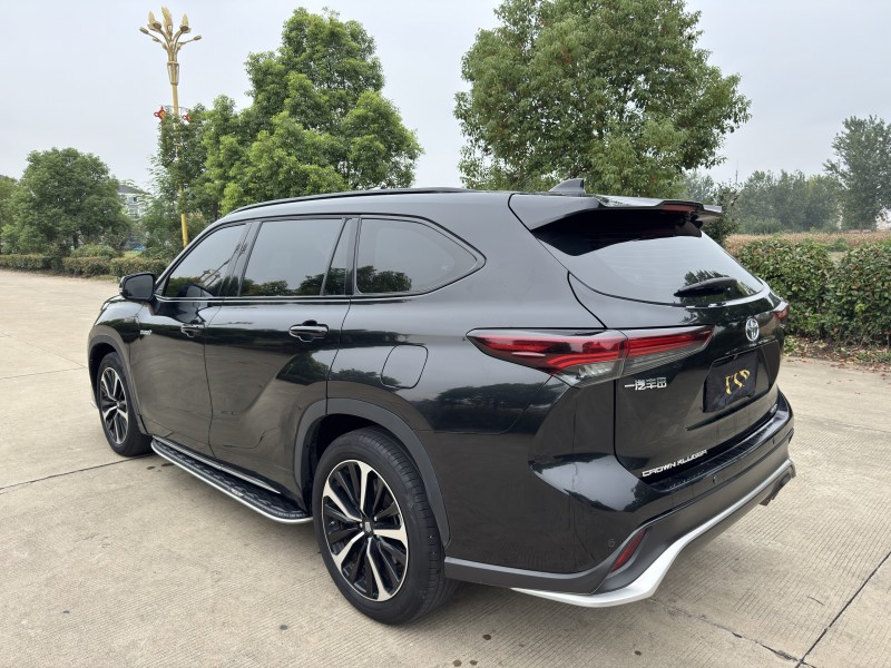 盐城24年丰田皇冠5