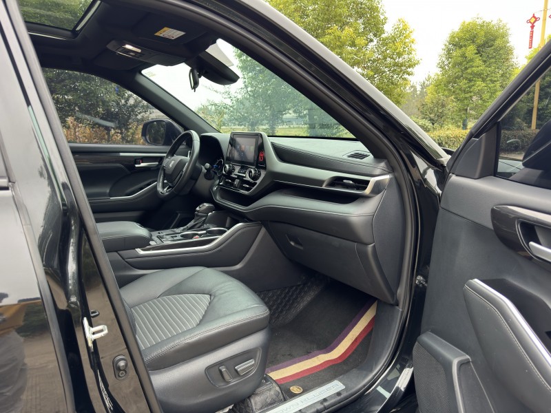 盐城24年丰田皇冠8