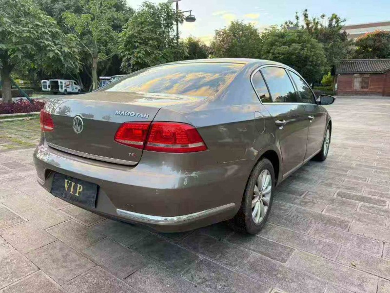 玉溪14年大众迈腾8