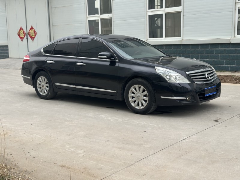 新乡09年日产天籁3