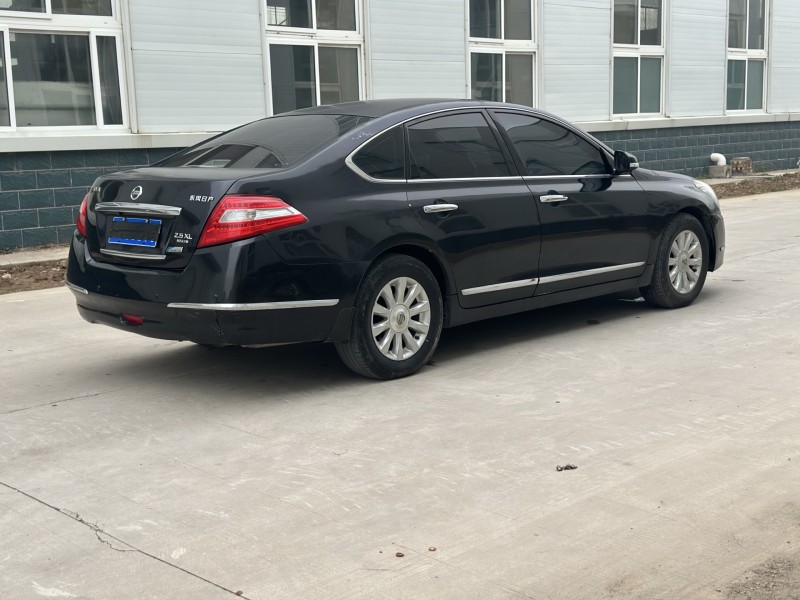 新乡09年日产天籁5